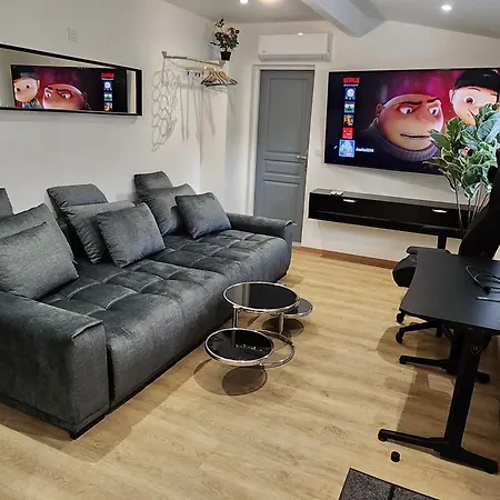 A Moins De 10 Minutes De La Cite Medievale De Appartement Carcassonne